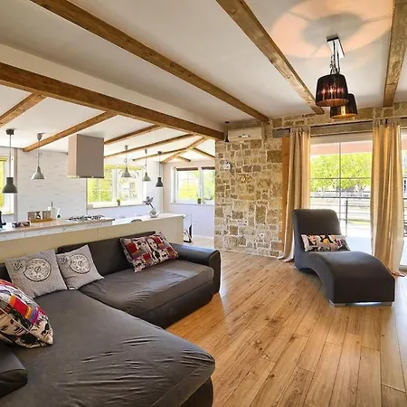 Ferienvilla 'villa Nikolina' Mit Privatem Pool By Interhome Tatil Evi Šišan