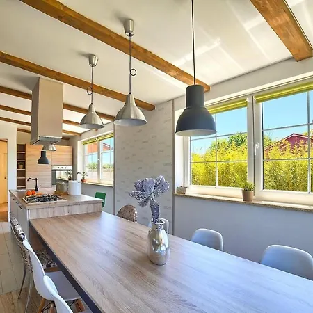 Ferienvilla 'villa Nikolina' Mit Privatem Pool By Interhome Hébergement de vacances