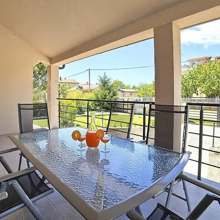 Ferienvilla 'villa Nikolina' Mit Privatem Pool By Interhome Hébergement de vacances *