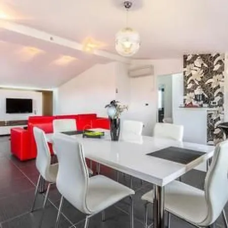 Ferienvilla 'villa Nikolina' Mit Privatem Pool By Interhome