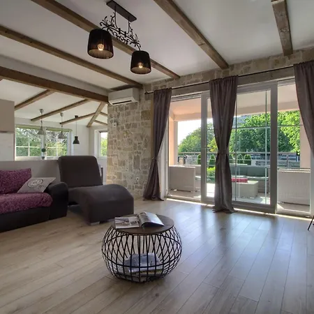 Vakantiehuis Ferienvilla 'villa Nikolina' Mit Privatem Pool By Interhome