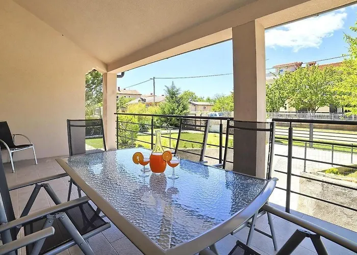 Ferienvilla 'villa Nikolina' Mit Privatem Pool By Interhome Hébergement de vacances *