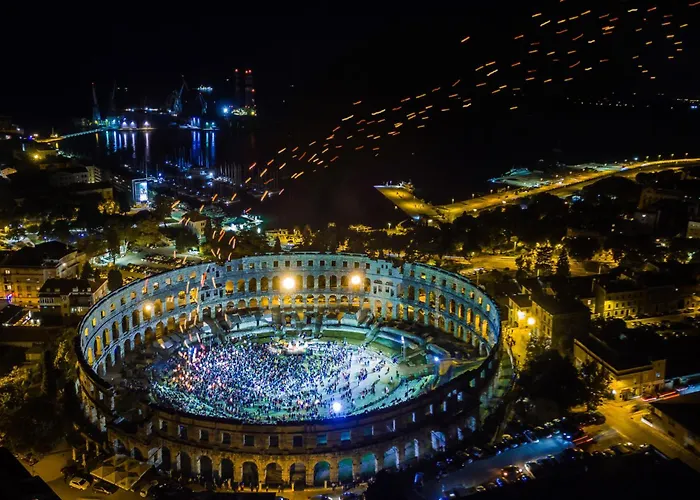 Ferienvilla 'villa Nikolina' Mit Privatem Pool By Interhome Hébergement de vacances